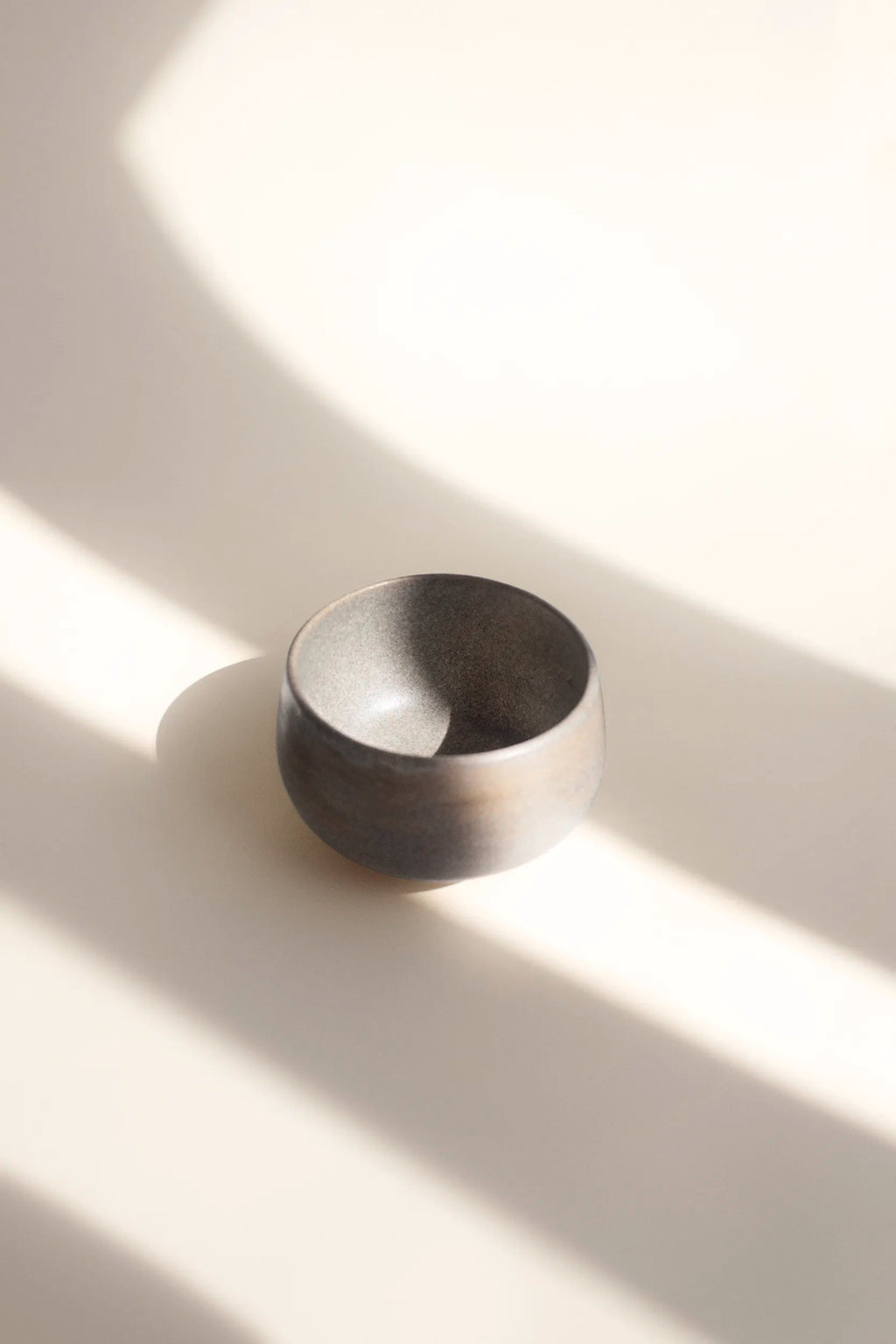 kleine tasse grau