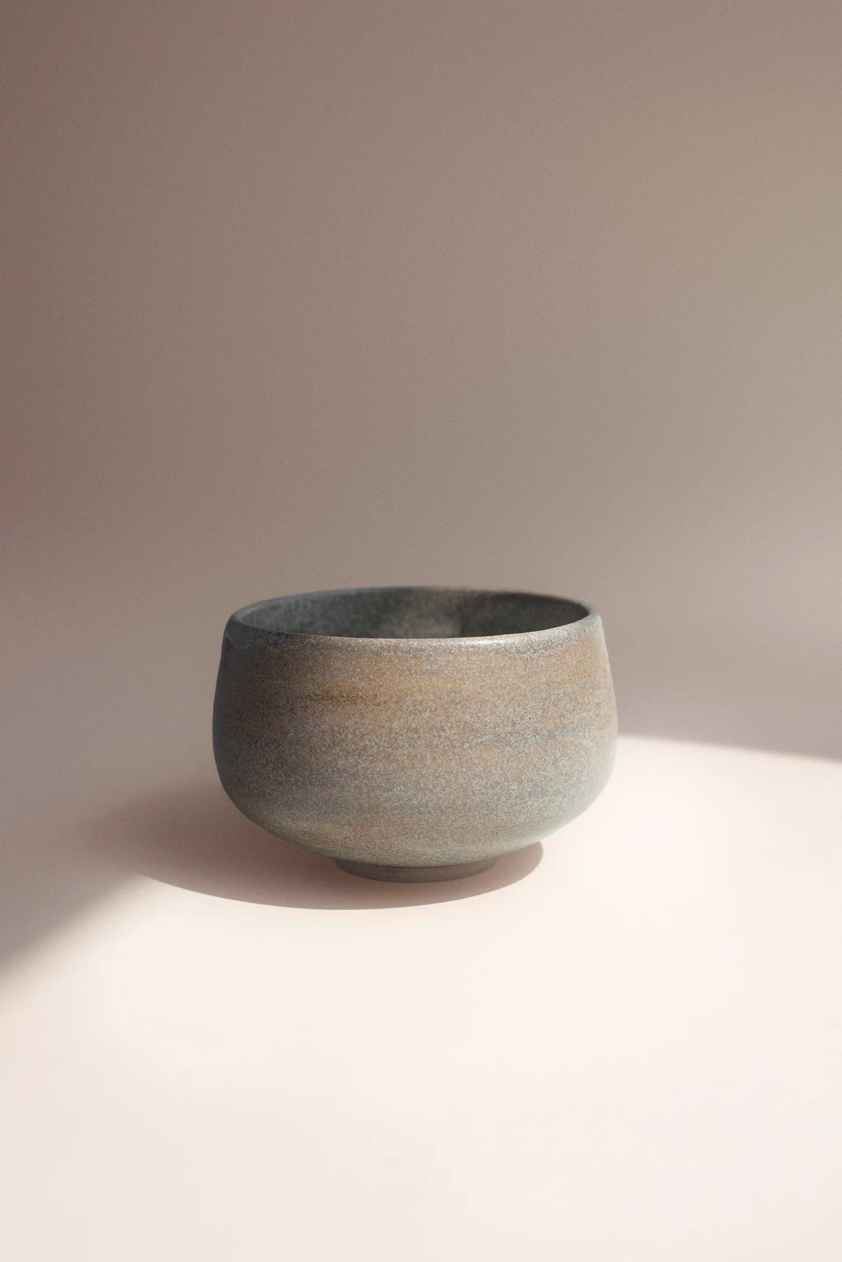 kleine tasse grau