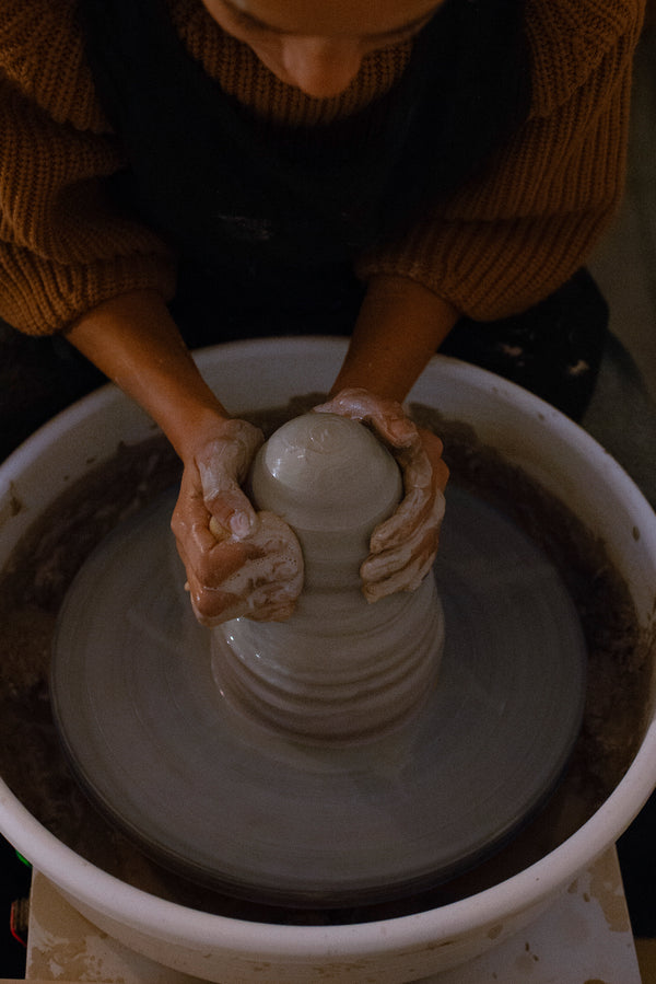 Töpferkurs an der Scheibe